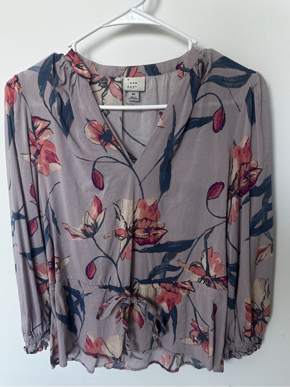 Lavender Floral Blouse in size XS